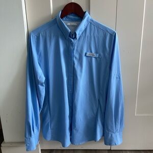Columbia Men's Light Blue Casual Shirt